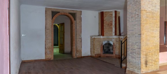 3 bedrooms House in Carcaixent, Spain No. 182156 2