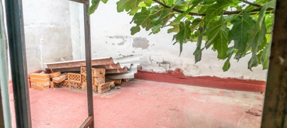 3 bedrooms House in Carcaixent, Spain No. 182156 7