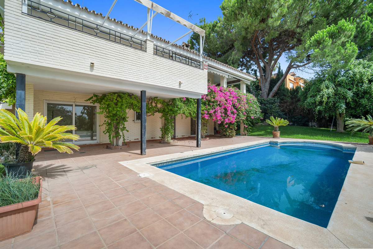 4 Schlafzimmer Villa in Marbella, Spain, Nr. 272878