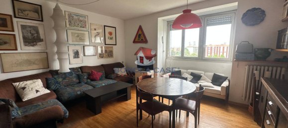 3 bedrooms Apartment in Milan, Italy No. 270557 3