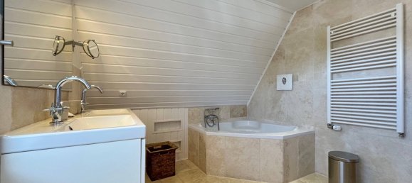 6 rooms Townhouse in Schleswig-Holstein, Germany No. 34108 34