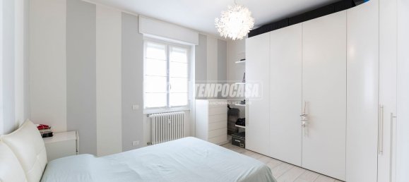 3 rooms Apartment in Milan, Italy No. 268867 3