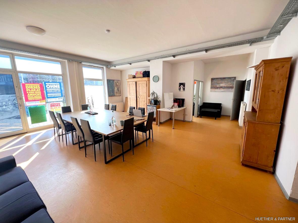 2-Zimmer Gewerbliche Immobilie in Saarbrücken, Germany, Nr. 267843