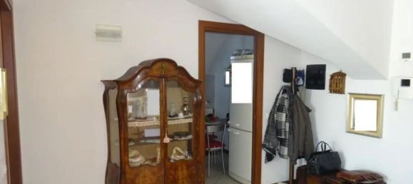 Apartamento de 3 habitaciónes en Cinisello Balsamo, Italy No. 1979 5