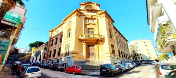 2 bedrooms Apartment in Naples, Italy No. 176066 6