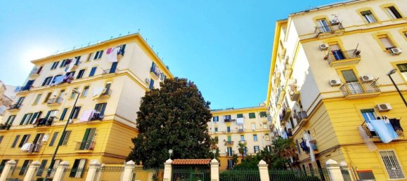 2 bedrooms Apartment in Naples, Italy No. 176066 9