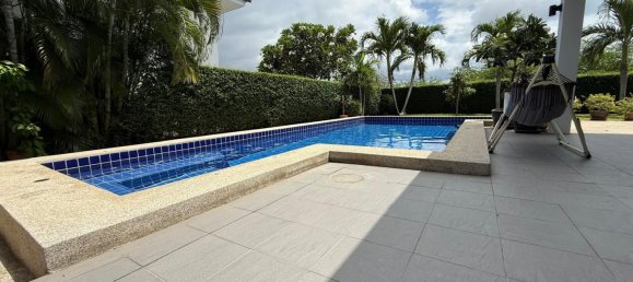 Villa de 3 dormitorios en Hua Hin, Thailand No. 64883 9