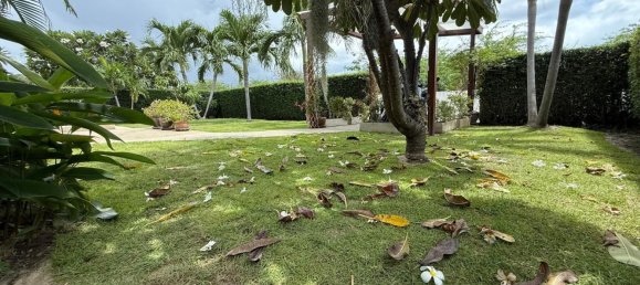 Villa de 3 dormitorios en Hua Hin, Thailand No. 64883 2