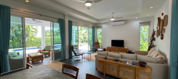 Villa de 3 dormitorios en Hua Hin, Thailand No. 64883 17