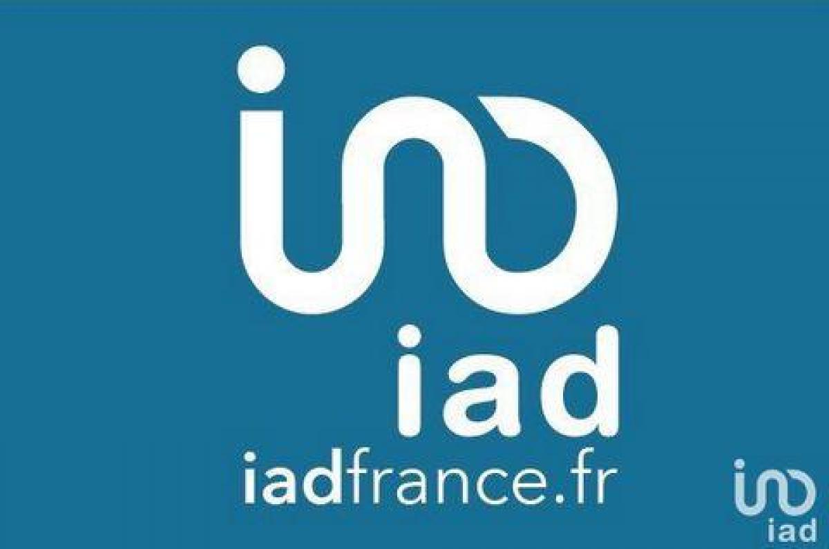 27m² Factory in Montreuil, France No. 20944