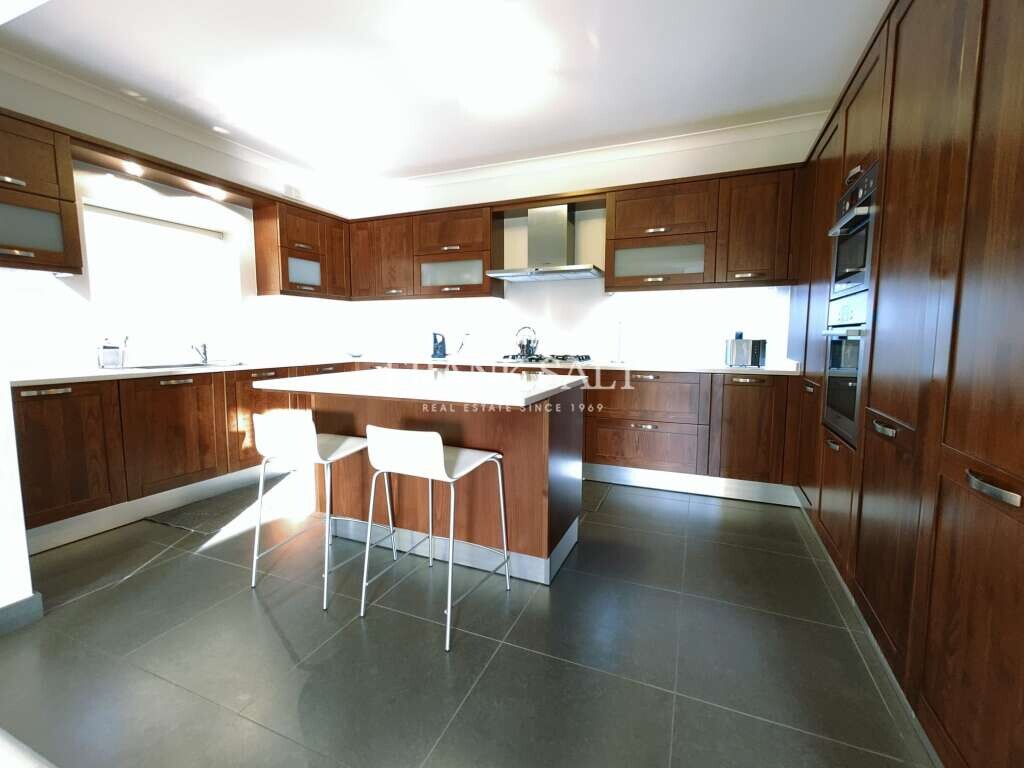 Apartamento T3 em Naxxar, Malta N.º 10935