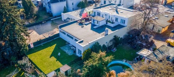 Пентхаус с 2 спальнями в Бриц, Германия № 94339 3