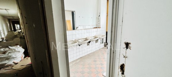 130 rooms Building in Dresden, Germany No. 29781 7