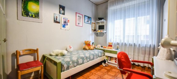 3-salle Appartement à Turin, Italy No. 168632 12