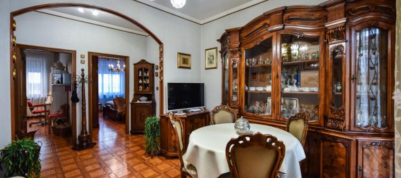 3-salle Appartement à Turin, Italy No. 168632 7