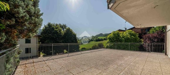4 bedrooms Villa in Vezzano sul Crostolo, Italy No. 259582 15