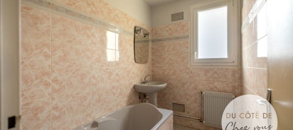 2 chambres Appartement à Saint-André-les-Vergers, France No. 48181 10