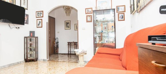5 rooms Apartment in Ciampino, Italy No. 20566 7