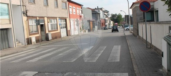 1632m² Land in Felgueiras, Portugal No. 45081 4