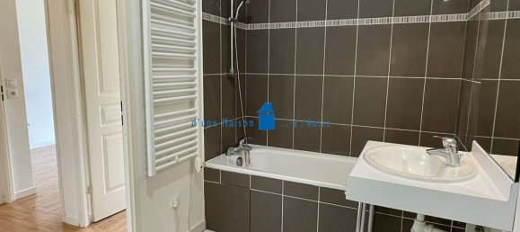 2 bedrooms Apartment in Bezons, France No. 172622 6