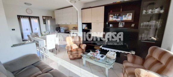 3 bedrooms Apartment in Solbiate con Cagno, Italy No. 260687 7