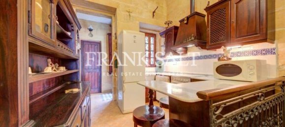 2 bedrooms Townhouse in Bormla, Malta No. 2251 2