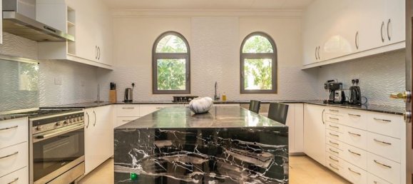 5 bedrooms Villa in Palm Jumeirah, UAE No. 2967 10