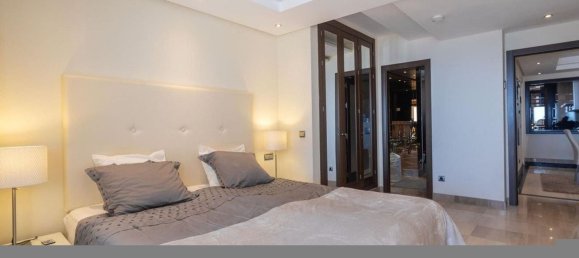 2 bedrooms Penthouse in Estepona, Spain No. 52039 19