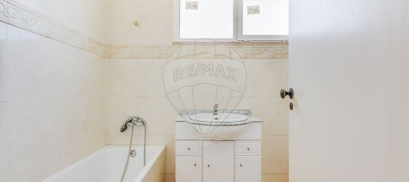 2 chambres Appartement à Lisbon, Portugal No. 201285 19