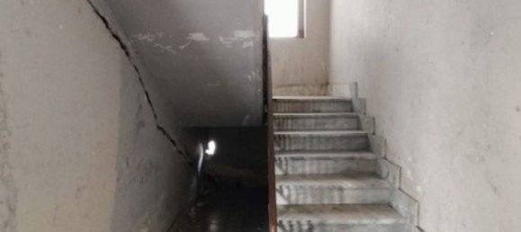 6 rooms Apartment in Giugliano in Campania, Italy No. 12919 4