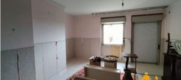 6 rooms Apartment in Giugliano in Campania, Italy No. 12919 6