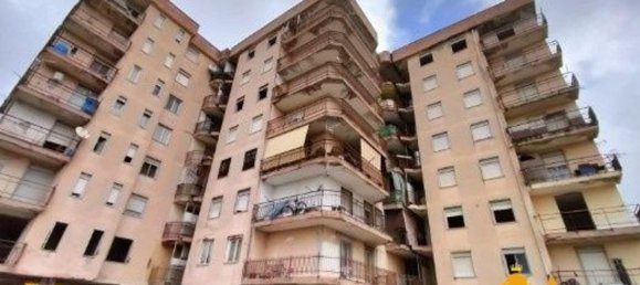 6 rooms Apartment in Giugliano in Campania, Italy No. 12919 15