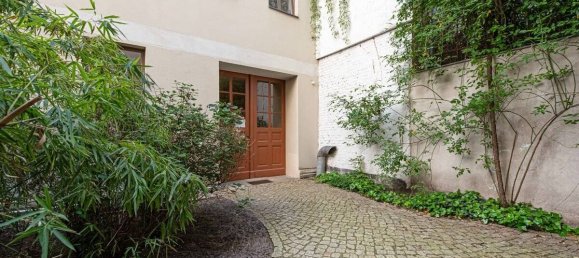 1 room Building in Mitte, Germany No. 60428 3