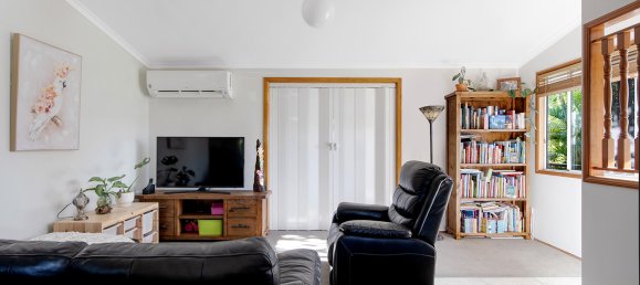 2 bedrooms House in Helensvale, Australia No. 482 2