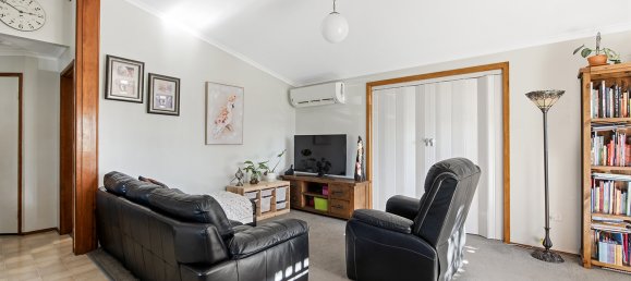 2 bedrooms House in Helensvale, Australia No. 482 6