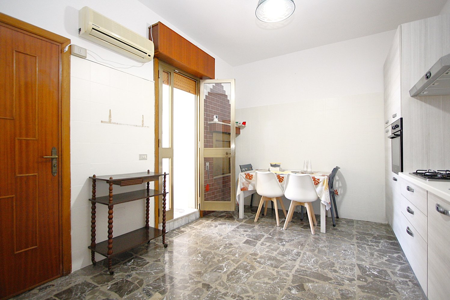 2 bedrooms House in Matino, Italy No. 365838