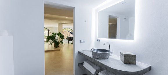 4 Schlafzimmer Villa in Estepona, Spain, Nr. 136631 30