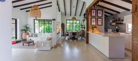 4 Schlafzimmer Villa in Estepona, Spain, Nr. 136631 3