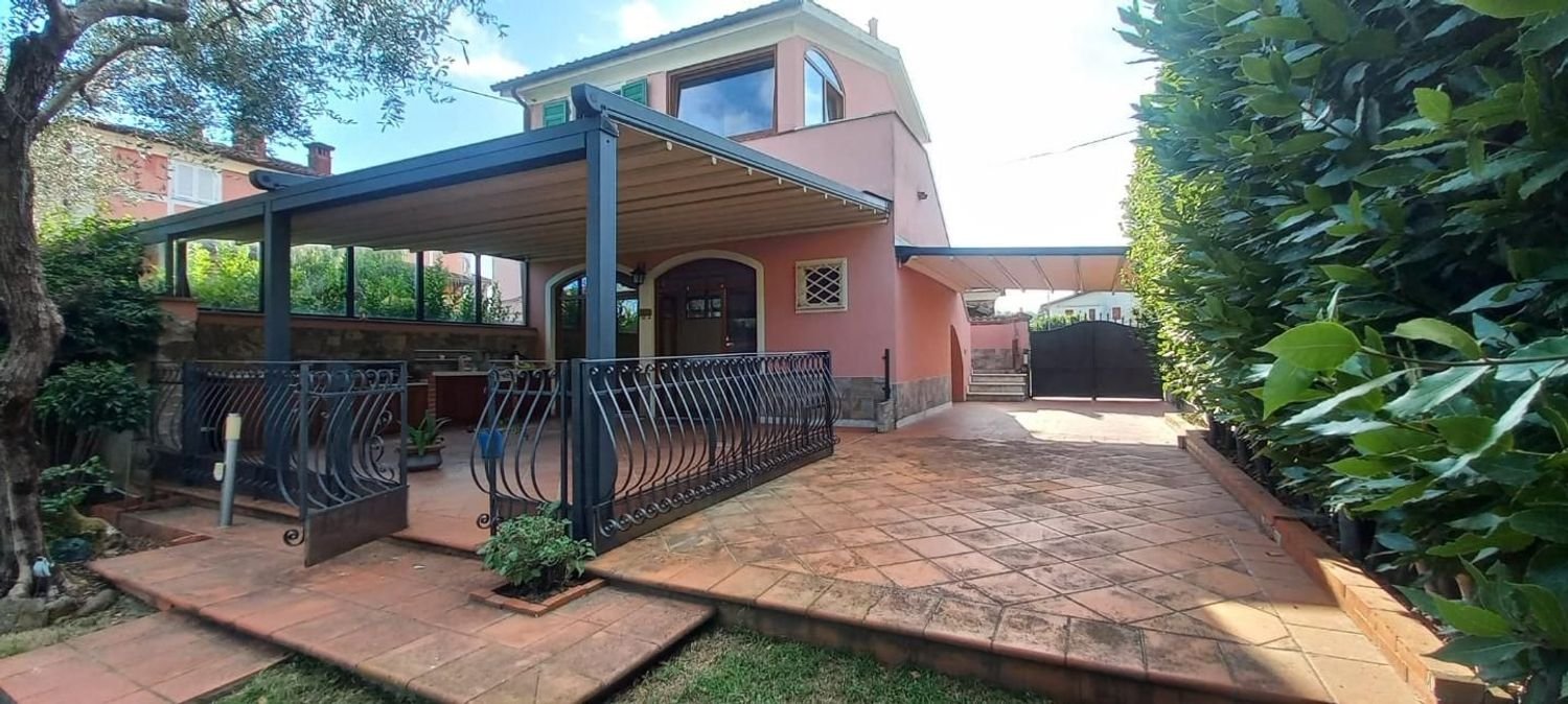 4 Schlafzimmer Haus in Fosdinovo, Italy, Nr. 322549