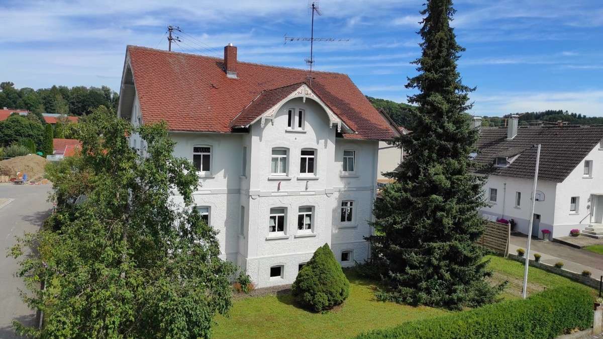 Вилла с 4 спальнями в Биберах, Германия № 37379