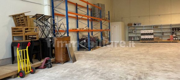 240m² Warehouse in Livorno, Italy No. 351266 3