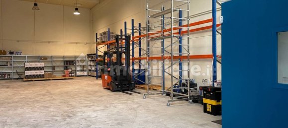 240m² Warehouse in Livorno, Italy No. 351266 2