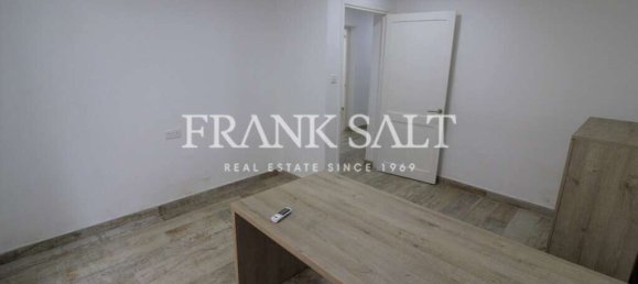 Bureau à Saint Julian's, Malta 170m² No. 12266 12