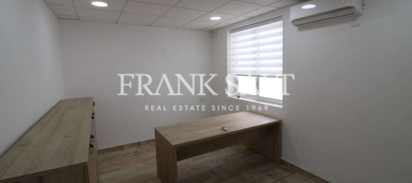 Bureau à Saint Julian's, Malta 170m² No. 12266 10