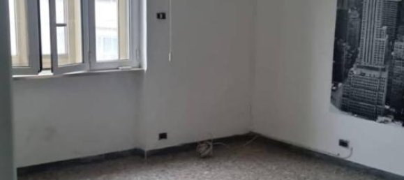 6 rooms Apartment in Taranto, Italy No. 143904 5