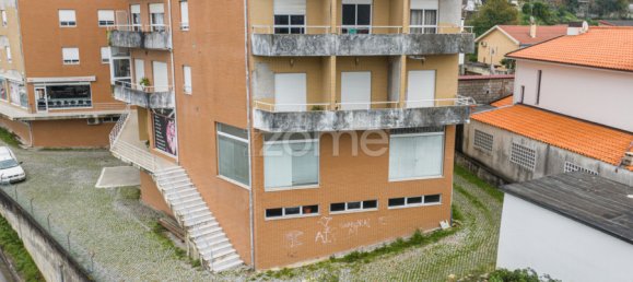 39m² Commercial property in Sobreira, Portugal No. 50560 27