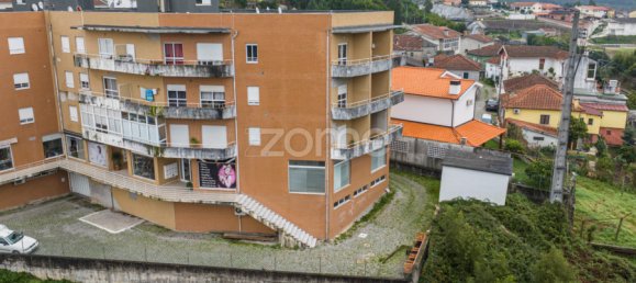 39m² Commercial property in Sobreira, Portugal No. 50560 26