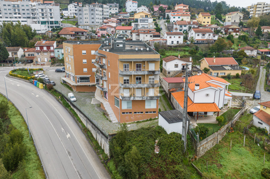 39m² Commercial property in Sobreira, Portugal No. 50560