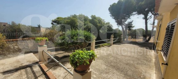 6 rooms Villa in Augusta, Italy No. 46464 5