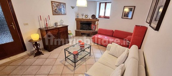 2 chambres Maison à San Marcello Piteglio, Italy No. 289223 6